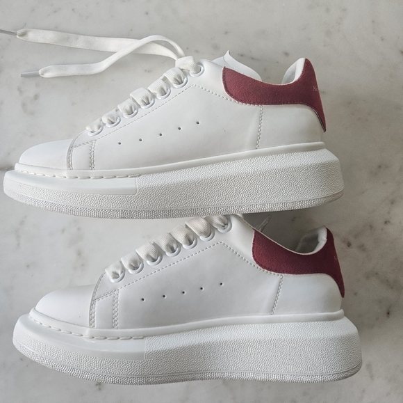 Alexander McQueen Oversized Sneakers Red/White - Picture 10 of 15